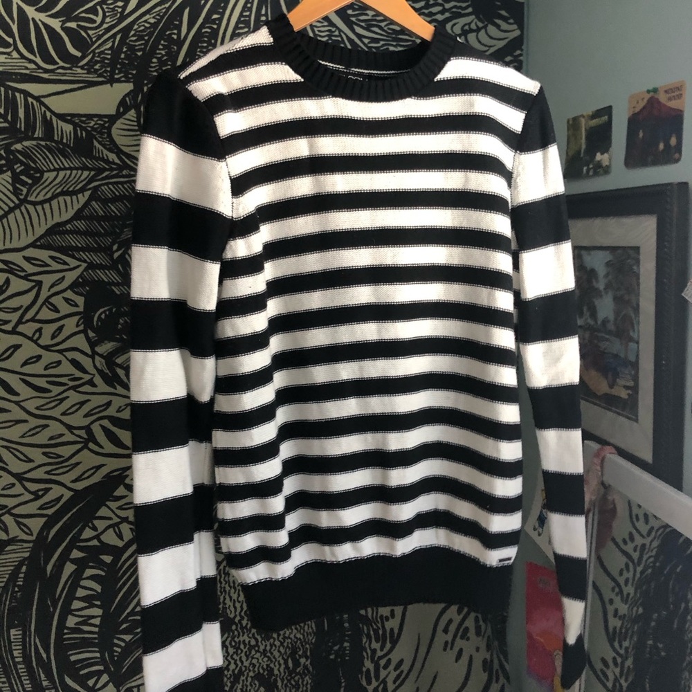Volcolm striped sweater